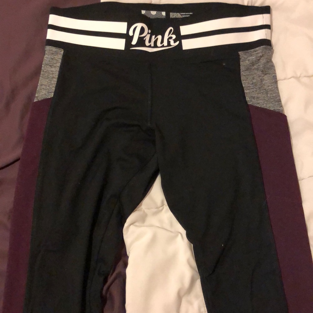 Victoria’s Secret Pink leggings